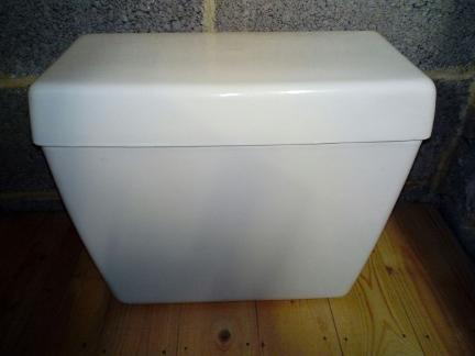 valadares cistern wc loo side lever tank