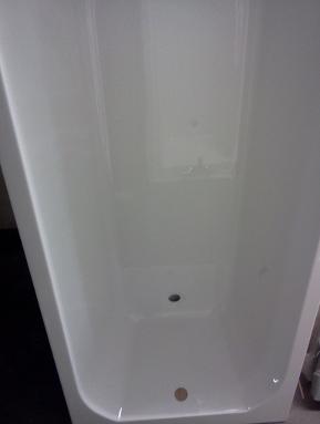 very large spacious roomy bath 1800mm 800mm