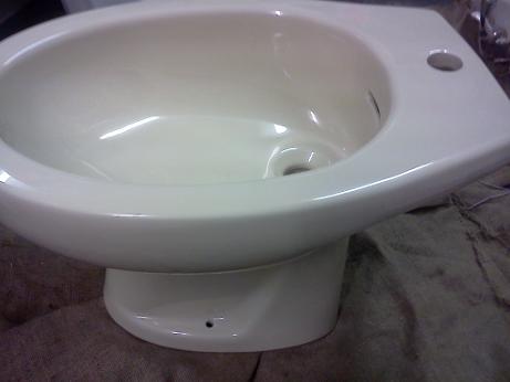 1 Tap Hole Monobloc Bidet