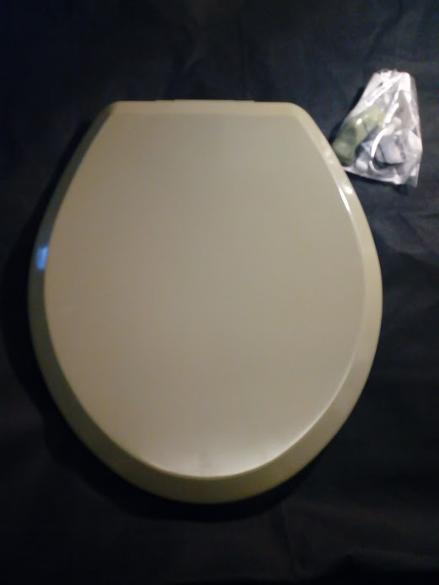 avocado green toilet seat 1970s 1980s