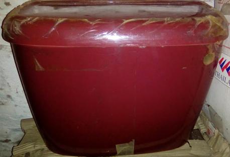 burgundy colour toilet cistern ceramic