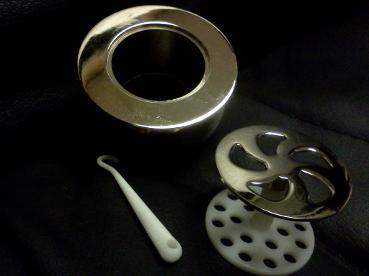 Easy Clean Shower Waste Fan Design With Hook Filter Removal Pluck