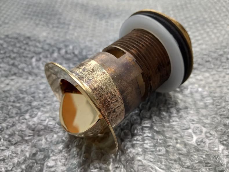 gold captive plug presflo conex uk