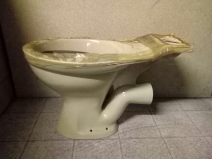 sandalwood close coupled toilet pan