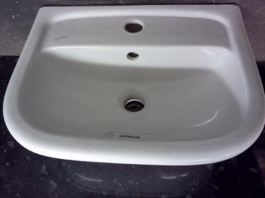 Kerasan wall basin monobloc small medium size bathroom